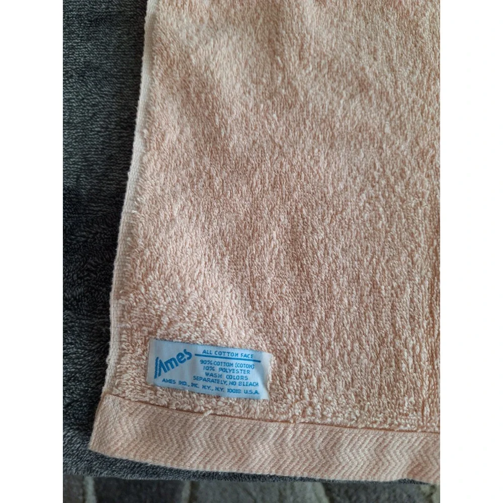 Vantage Ames Towels 1 Bath 1‎ Hand Pink Shell Embroidered Beachy USA Made